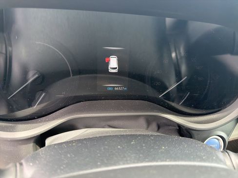 Used 2023 Toyota Sienna LE FWD image 12