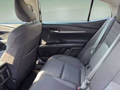 Used 2025 Toyota Camry LE w/ Convenience Package image 15