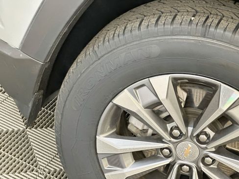 Used 2025 Chevrolet Equinox LT AWD/4WD image 35