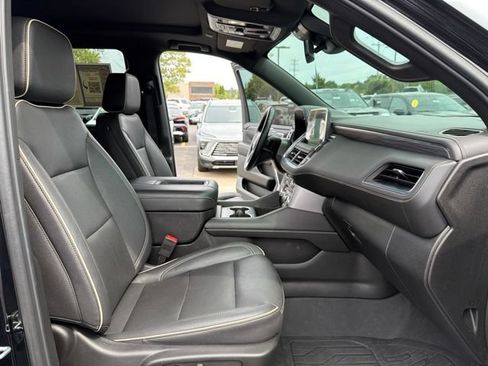 Certified 2023 GMC Yukon SLT w/ SLT Premium Package AWD/4WD image 28