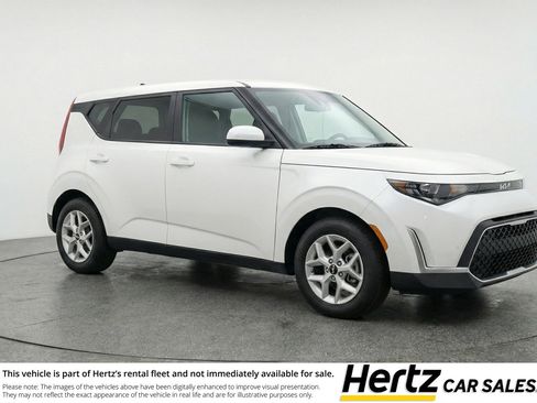Used 2025 Kia Soul LX w/ LX Technology Package FWD image 1