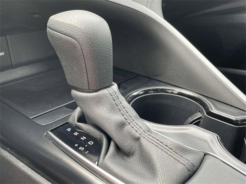 Used 2020 Toyota Camry LE image 25