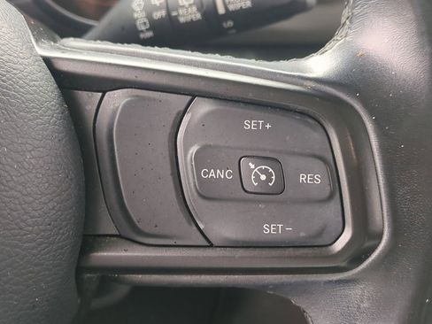 Used 2022 Jeep Wrangler Unlimited Sport w/ Xtreme Recon 35" Tire Package image 29