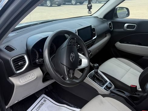 Used 2020 Hyundai Venue SEL FWD image 44