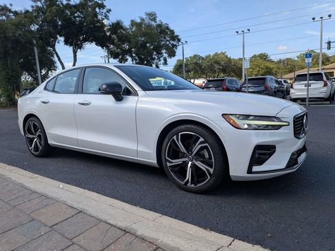 Certified 2024 Volvo S60 B5 Plus w/ Protection Package FWD image 8