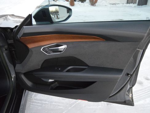 Used 2023 Audi e-tron GT Premium Plus image 30