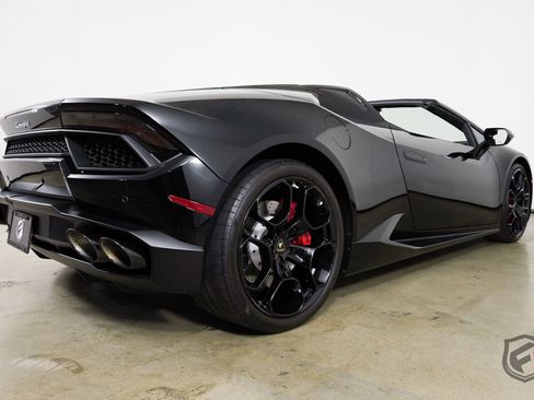 Used 2017 Lamborghini Huracan LP 580-2 image 19