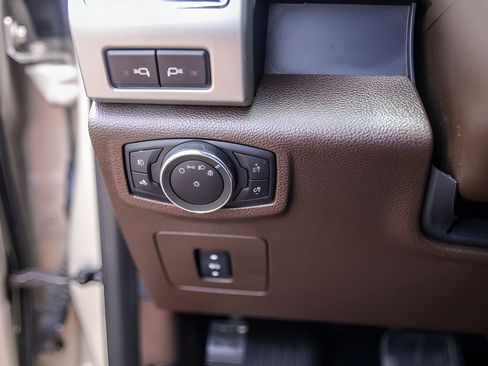 Used 2017 Ford F150 King Ranch w/ Equipment Group 601A Luxury AWD/4WD image 14