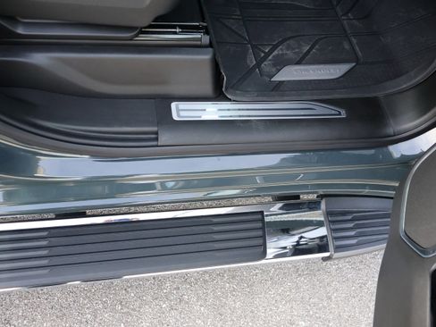 Used 2025 Chevrolet Silverado 1500 LTZ w/ LTZ Convenience Package II image 12