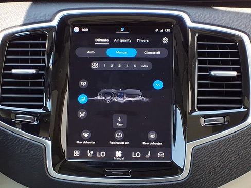 Certified 2023 Volvo XC90 B6 Plus w/ Protection Package AWD/4WD image 18