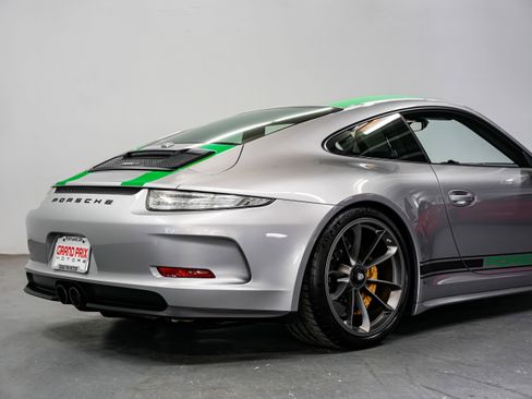 Used 2016 Porsche 911 R RWD image 39
