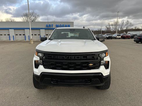 Used 2024 Chevrolet Silverado 1500 W/T w/ Z71 Off-Road Package AWD/4WD image 14