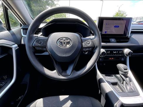 Used 2025 Toyota RAV4 XLE FWD image 6