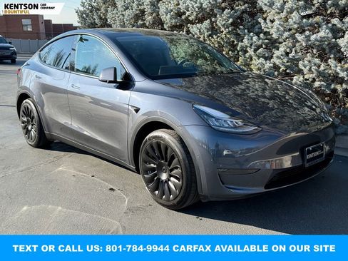 Used 2022 Tesla Model Y Long Range image 13