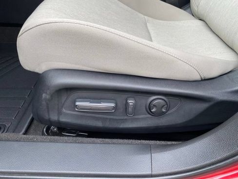 Used 2025 Honda Accord SE image 18