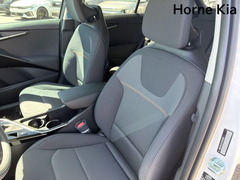 New 2026 Kia Niro LX FWD image 10