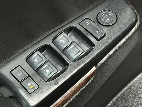 Used 2018 GMC Yukon SLE w/ Convenience Package image 17