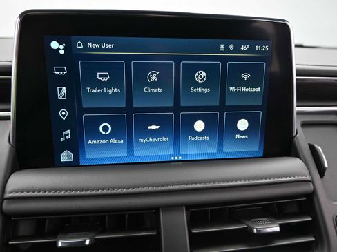 Used 2024 Chevrolet Suburban LT image 22