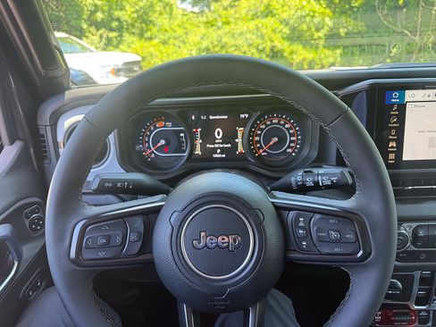 Certified 2026 Jeep Wrangler Unlimited Sport AWD/4WD image 21