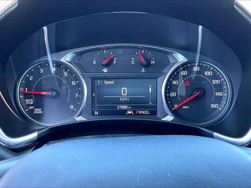 Used 2023 Chevrolet Equinox LT FWD image 25