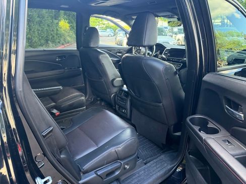 Used 2021 Honda Pilot Black Edition image 16