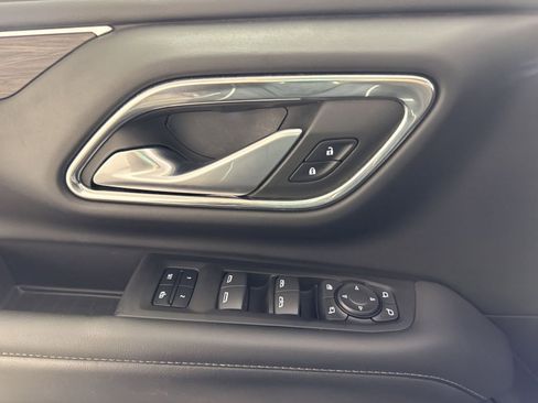 Used 2022 Chevrolet Tahoe Z71 w/ Luxury Package image 15