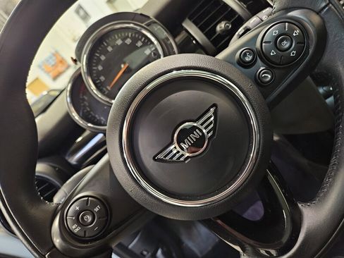 Used 2019 MINI Cooper 2-Door Hardtop FWD image 28