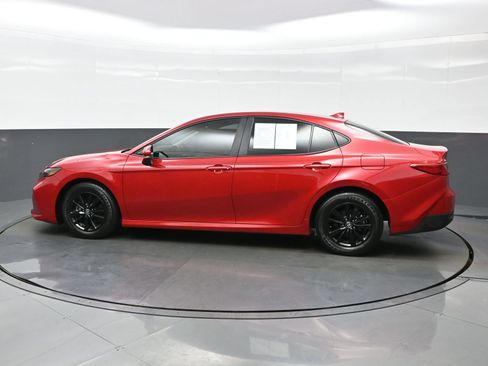 Used 2025 Toyota Camry LE FWD image 3