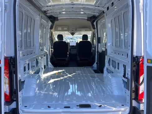 New 2026 Ford Transit 250 148 Medium Roof RWD image 25