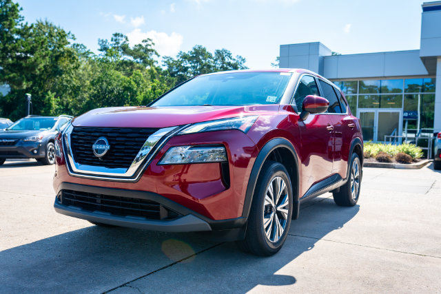 Used 2023 Nissan Rogue SV FWD image 11