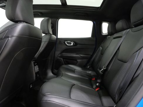 New 2026 Jeep Compass Latitude w/ Sun and Sound Group image 25