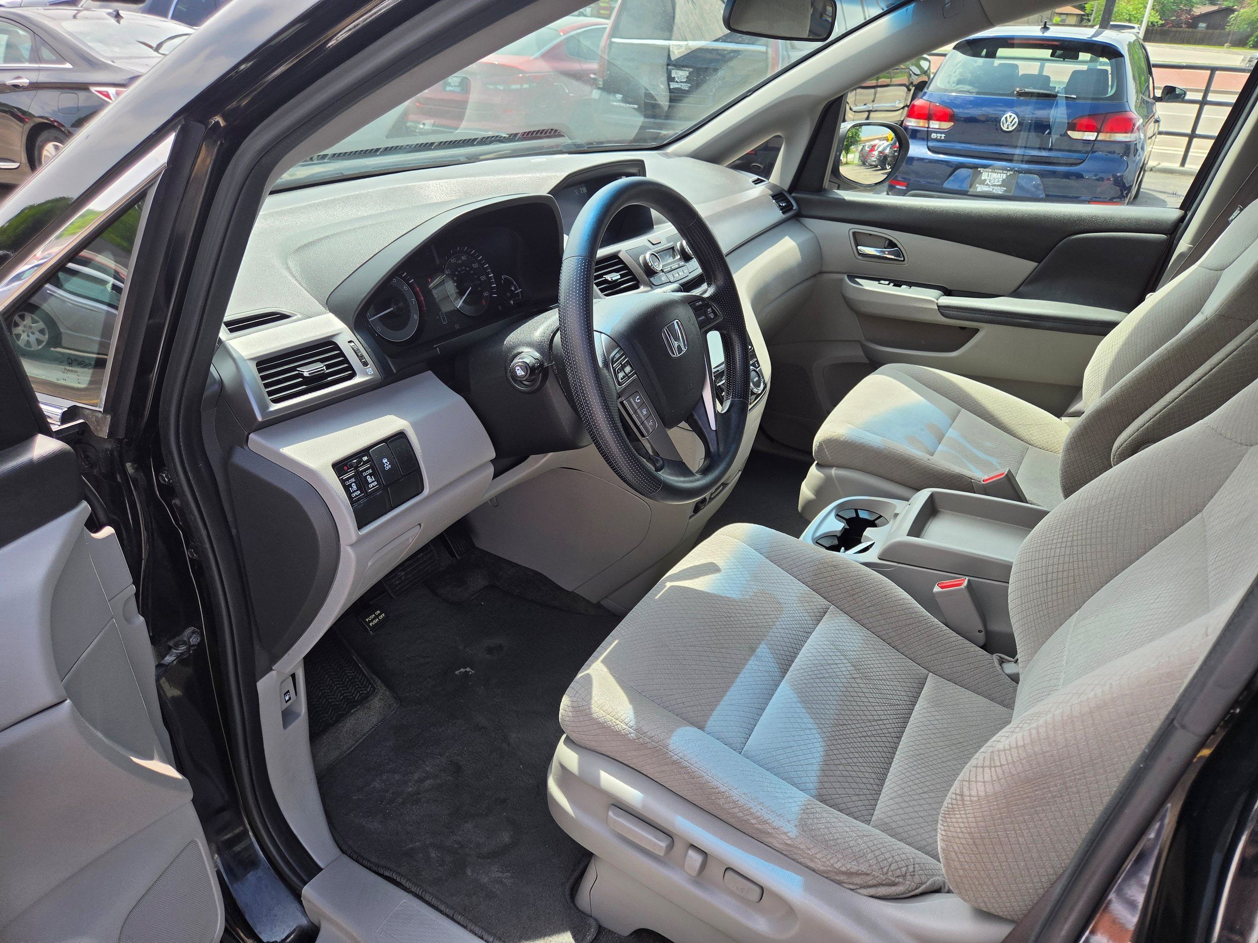 Used 2016 Honda Odyssey EX image 4