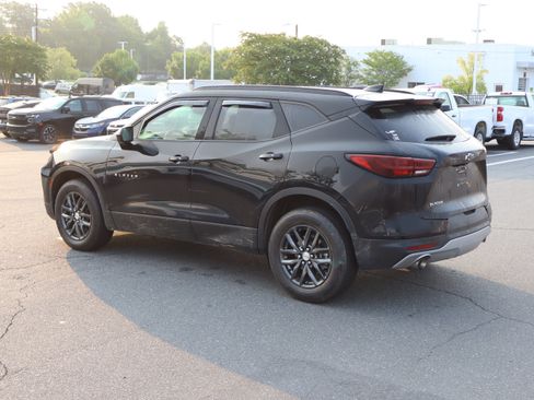 Used 2025 Chevrolet Blazer LT w/ Convenience Package FWD image 19