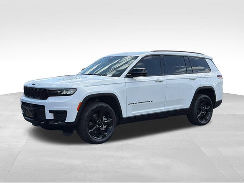 Used 2023 Jeep Grand Cherokee L Laredo AWD/4WD image 3