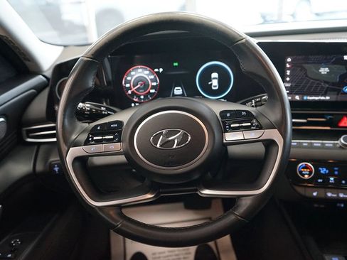 Used 2023 Hyundai Elantra SEL w/ Convenience Package FWD image 28