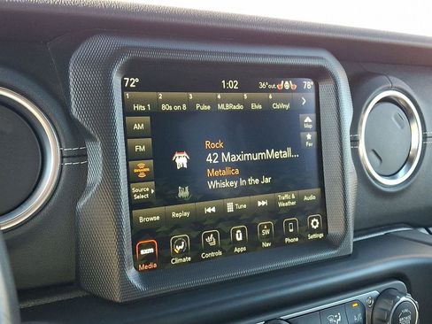 Used 2022 Jeep Wrangler Unlimited Sahara w/ Cold Weather Group image 26