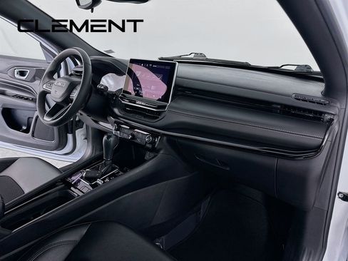 Used 2022 Jeep Compass Altitude image 32