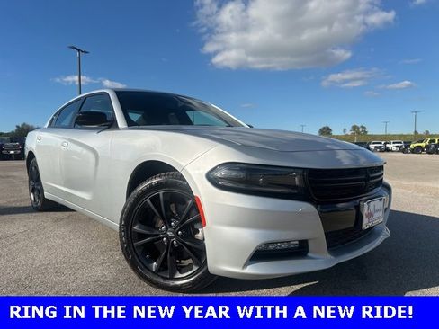 Used 2022 Dodge Charger SXT w/ Blacktop Package image 1