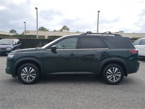 Used 2022 Nissan Pathfinder SL image 7