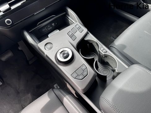 New 2026 Kia Sportage EX image 16