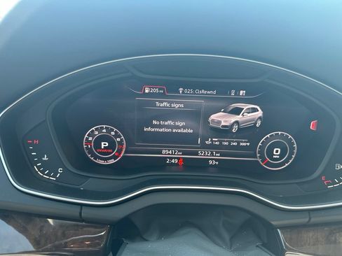 Used 2019 Audi Q5 2.0T Premium Plus w/ Premium Plus Package AWD/4WD image 6