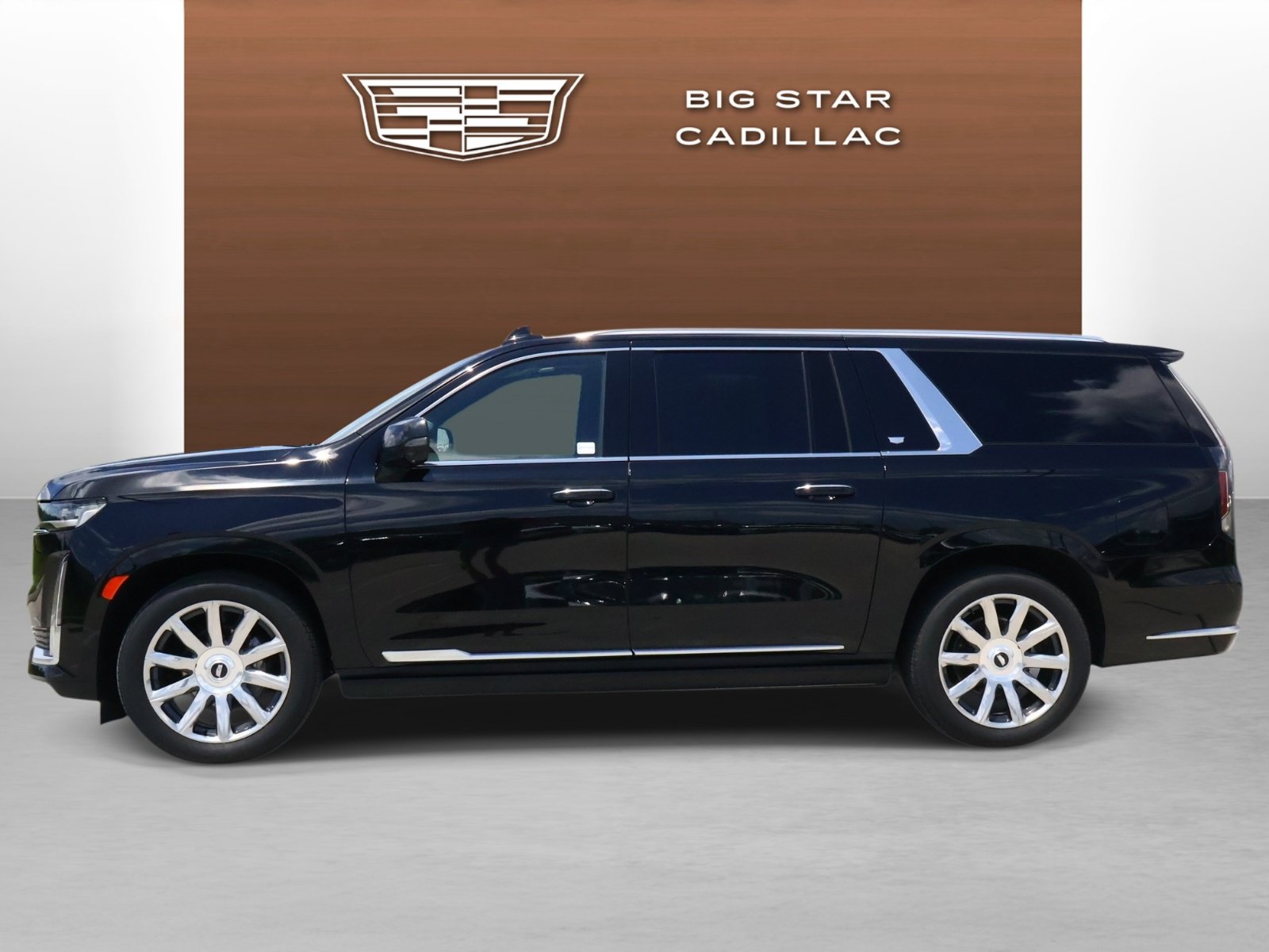 Certified 2024 Cadillac Escalade ESV Premium Luxury Platinum AWD/4WD image 2