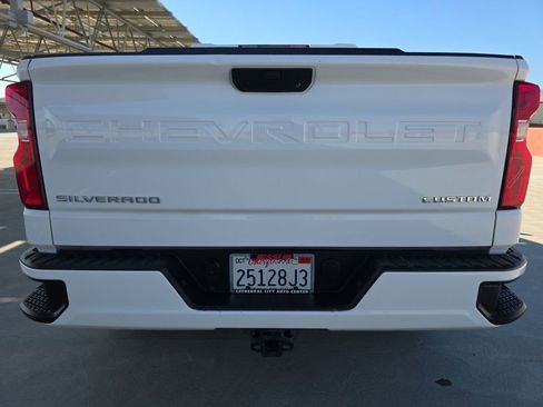 Used 2021 Chevrolet Silverado 1500 Custom image 32