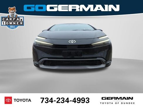 Used 2025 Toyota Prius XLE image 3