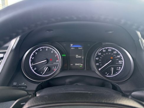 Used 2023 Toyota Camry SE w/ Convenience Package FWD image 18