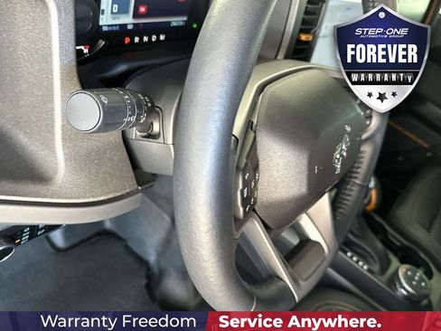 Used 2024 Ford Bronco Badlands w/ Sasquatch Package AWD/4WD image 18