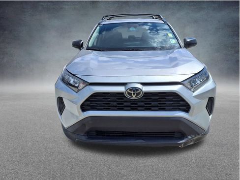 Used 2021 Toyota RAV4 LE w/ Carpet Mat Package (TMS) FWD image 2