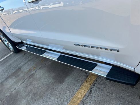 Used 2022 GMC Sierra 1500 SLT image 13