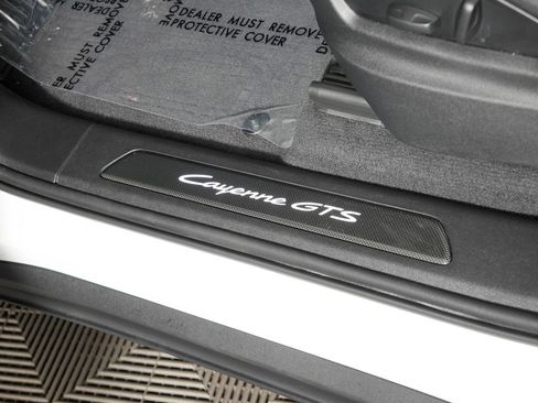 Certified 2025 Porsche Cayenne GTS AWD/4WD image 20
