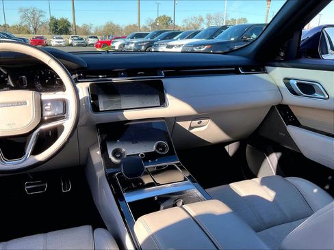 Used 2022 Land Rover Range Rover Velar R-Dynamic HSE AWD/4WD image 8